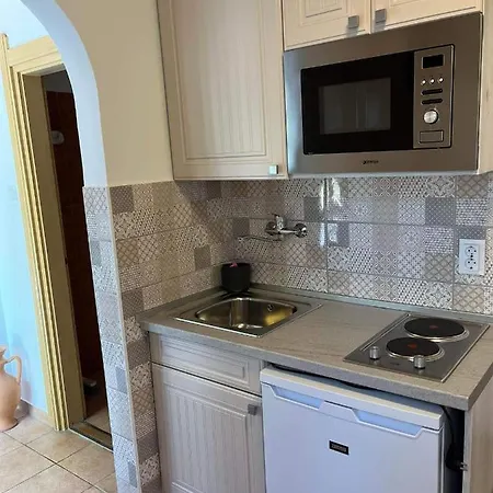 Apartment Rozsa Apartman *