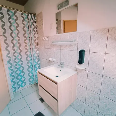 Rozsa Apartman Apartment
