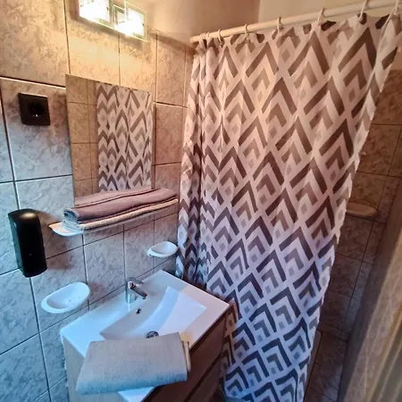 Rozsa Apartman Apartment Zalakaros