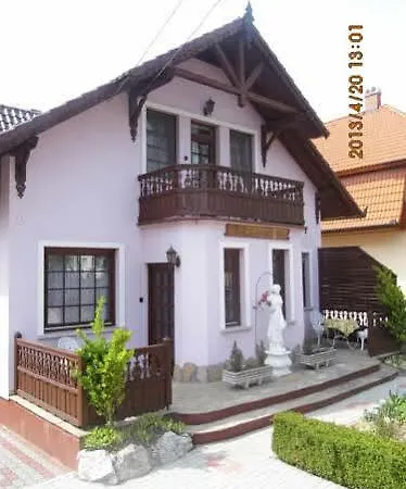 Apartment Rozsa Apartman